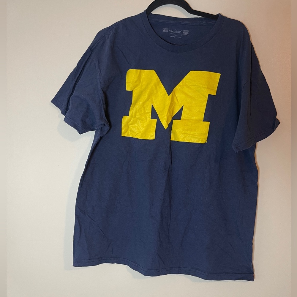 University of Michigan Mens T-shirt Size XL Blue Short Sleeve Graphic Tee